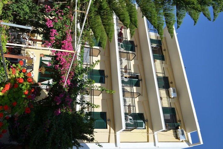 Niki Hotel Samos Town Exterior photo