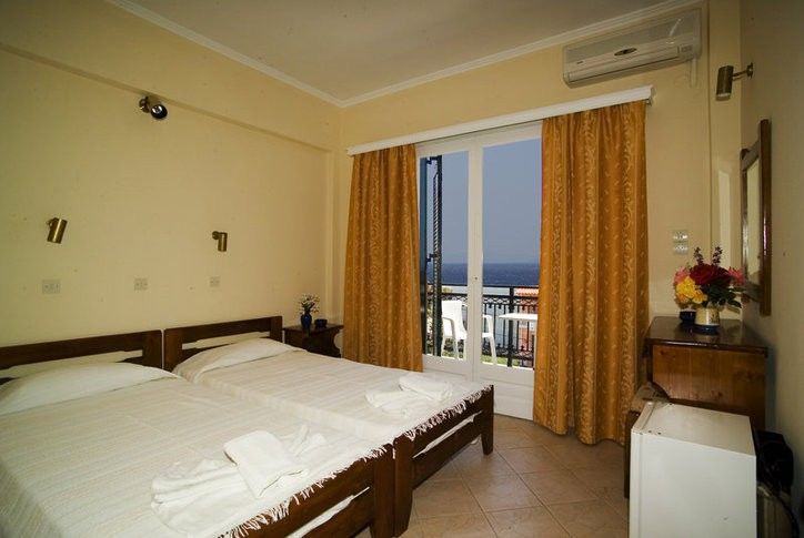 Niki Hotel Samos Town Exterior photo